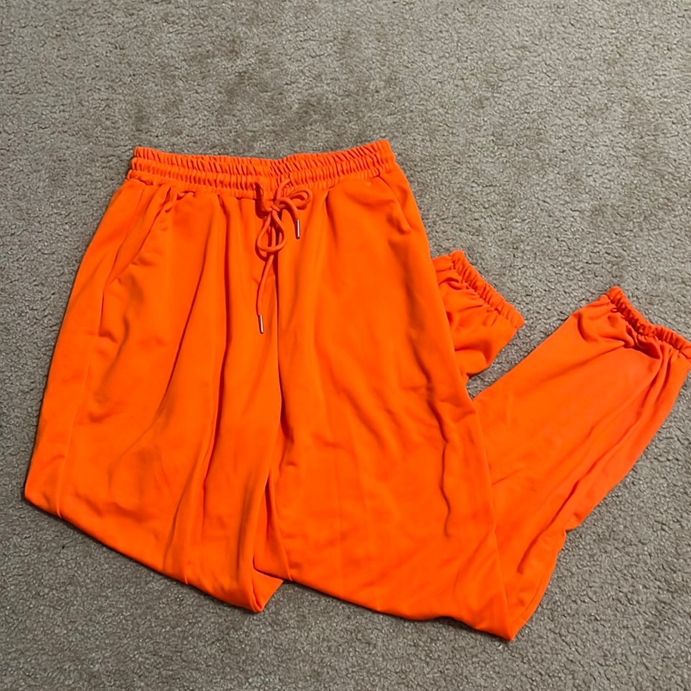 Amazon Orange Sweatpants : Size Medium